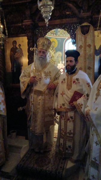 Χειροτονία πρεσβυτέρου από τον Μητροπολίτη Δράμας